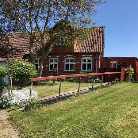 Det Lille Rode Hus Villa Nyord Buitenkant foto